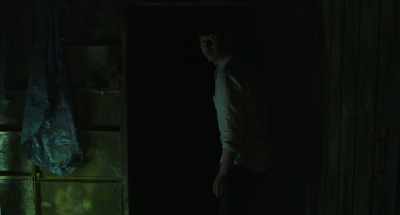 It's too dark. I can't see anything. - The Mimic