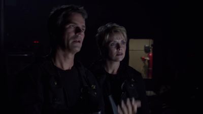 It's trying to communicate. - Stargate SG-1