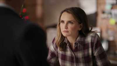 It's my turn to interrogate.
Why'd you leave Chicago? - Rescuing Christmas