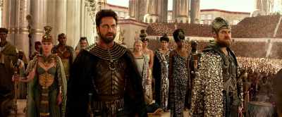 - It's my turn now.
- I won't fight. - Gods of Egypt