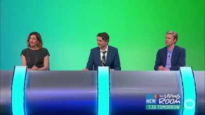 It's up to Frank's team to spot
who's telling the truth. - Would I Lie to You?
