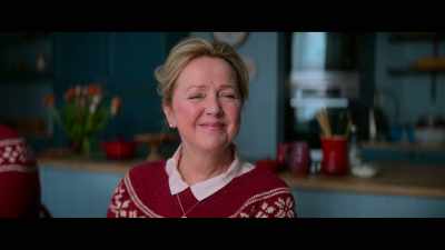 - It's very goat-like, mamma.
- [chuckles] - Christmas As Usual