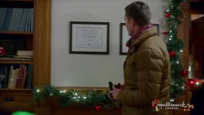 It's very lawyerish. - Christmas Festival of Ice