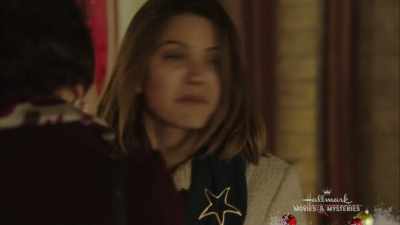 - It's wonderful, isn't it?
- Yeah, it is. - Once Upon a Christmas Miracle