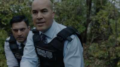 It's working.
They stopped resisting. - The Gifted