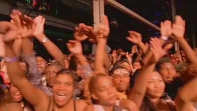 ♪ It's Wu, motherfuckers ♪ - Wu-Tang Clan: Of Mics and Men