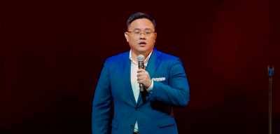 Itu acara komedi terbuka secara daring. - Dr Jason Leong: Ride with Caution