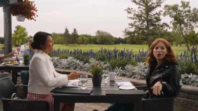 I've always wanted to come
here, so this is very exciting for me. - The Spencer Sisters