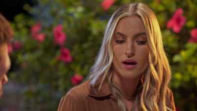 I've been so confused, and I have to
decide between me, between you, - Twin Love