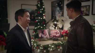 I've been doing this
a long time. - A Picture Perfect Holiday