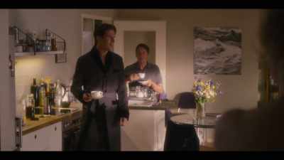 I've been following her work for years.
She's an international... - I'm Your Man