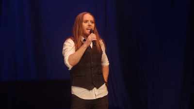 I've been... I've been playing
that f sharp song - Tim Minchin: Back