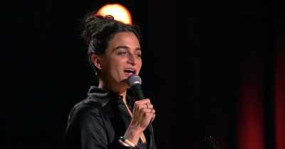 -I've been melting my brain by pot.
-[audience laughs] - Jenny Slate: Stage Fright