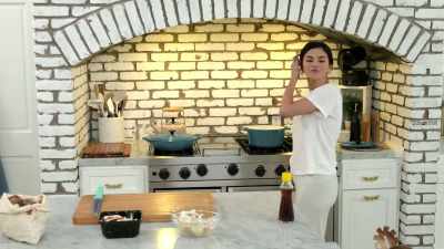 - I've been quarantined - Selena + Chef