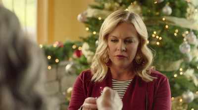 - I've been seeing
these glass hearts everywhere. - Dear Christmas
