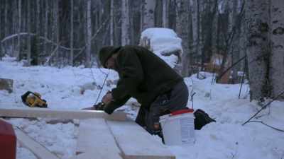 I've had black bears
sniff things out - Life Below Zero: Next Generation