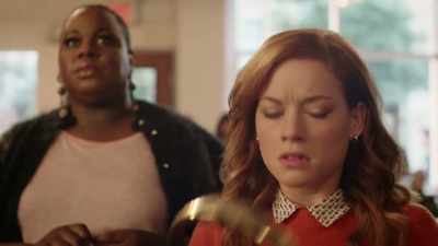 - ♪ I've done all right
up till now ♪ - Zoey's Extraordinary Playlist