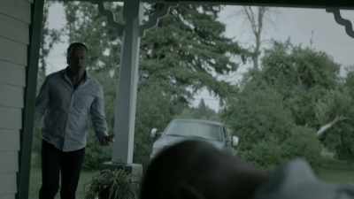 I've got an idea. I'll call you back. - Eyewitness