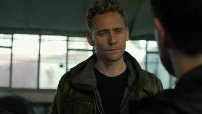 - I've got an offer for you.
- I'm not interested. - The Night Manager