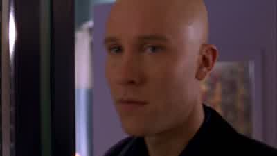I've got doctors flying in from Metropolis. - Smallville