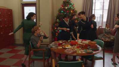 I've got five minutes for a toast, - The Marvelous Mrs. Maisel