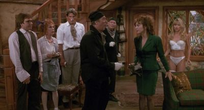 I've got to get the 8 40 to New York - Noises Off