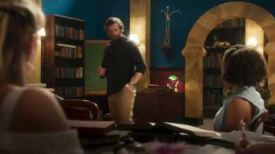 I've got to go out,
I'll be back by lunch time. - The Bureau of Magical Things