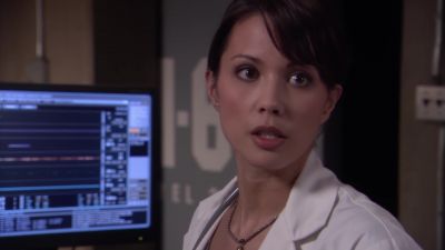 I've got no pulse, she's gone into A-Cistallic. - Stargate SG-1