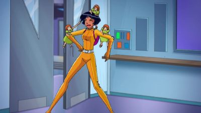 I've got one more
trick up my sleeve. - Totally Spies!