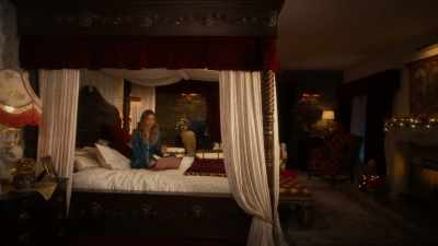 - I've heard the Americans
really go all out - Private Princess Christmas