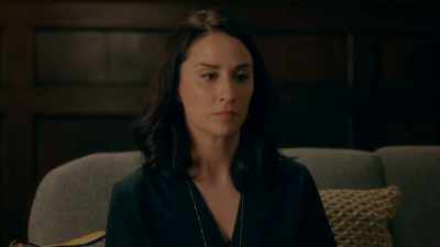 I've just got a text, and Lia's
playing up. I'm really sorry. - The Replacement