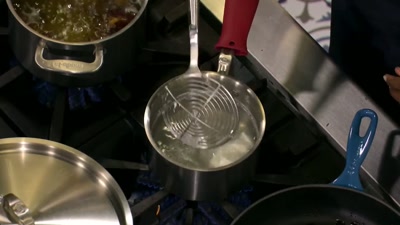I've made poached eggs before.
However, clearly, I'm not a pro. - Cook at all Costs