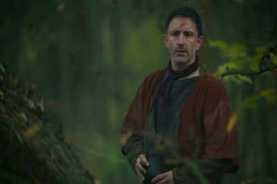 - I've never been so thirsty.
- Hello, pretty things. - Britannia