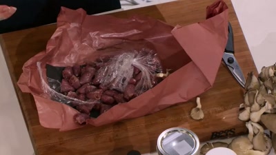 I've never even eaten
or seen a chicken heart before. - Cook at all Costs
