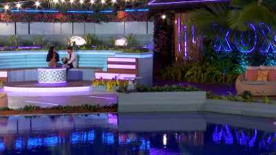 >> I'VE NEVER REALLY BEEN GOOD
AT CONNECTING WITH A LOT OF - Love Island