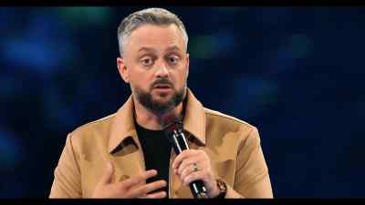 I've never even really looked,
but I honestly think, - Your Friend, Nate Bargatze
