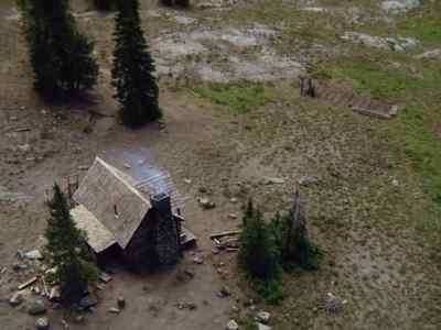 I've never seen that cabin before. - Mountain Family Robinson