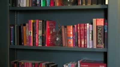 I've only got one, like,
I'm allowed one critique. - Extraordinary Escapes with Sandi Toksvig