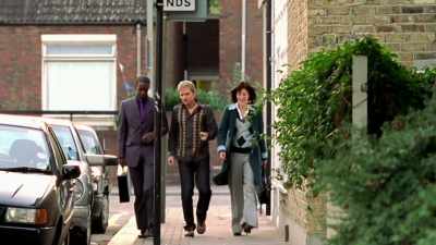 - I've played a blinder
here, I'm telling you. - Hustle