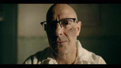 I've read about you.
You hacked her head off. - Inside Man