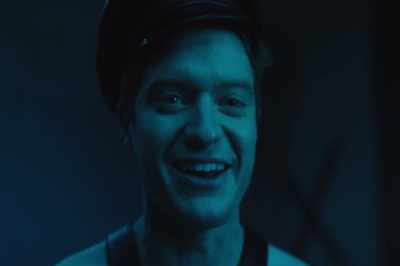 I've seen bigger dicks in a dyke bar
without my contacts in! - Bonding