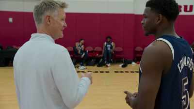 I've seen Steph, both those guys, just
all the talking, all the physicality. - Court of Gold