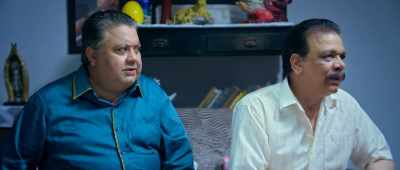 I've spoken to Mahesh,
he will come at 2:30pm. - Shaadi Mein Zaroor Aana