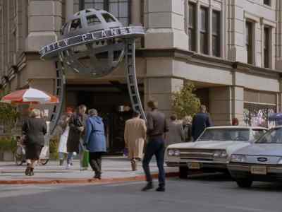 I've talked to your sergeant,
your detectives and your lieutenant. - Lois & Clark: The New Adventures of Superman
