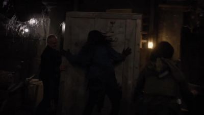 [Ivory] Let me help you! - Van Helsing