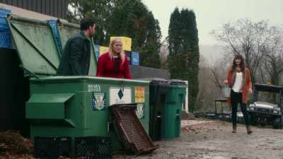 Ivy, I think I lost my ring.
We were just looking for... - Chronicle Mysteries: Helped to Death
