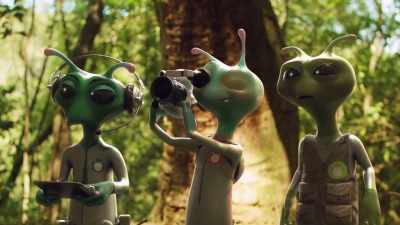 [Ixbee babbling cautiously] - Alien TV