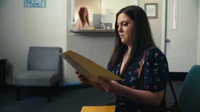 (Izzy sighs)
(phone ringing) - Stepmom from Hell