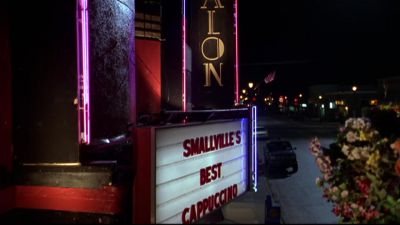 J“ beauty queen j“ - Smallville