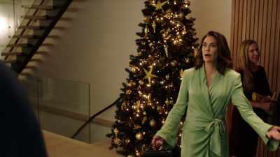 (Jack): Hey, guys!
- Hi! - How to Fall in Love by Christmas